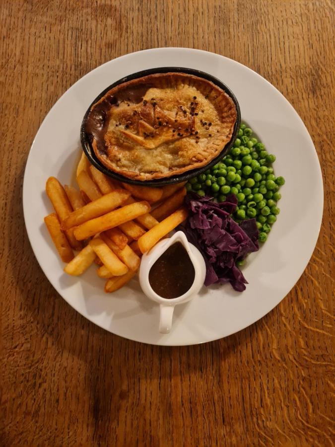 The Crown Inn - Wentnor Bishop's Castle Buitenkant foto