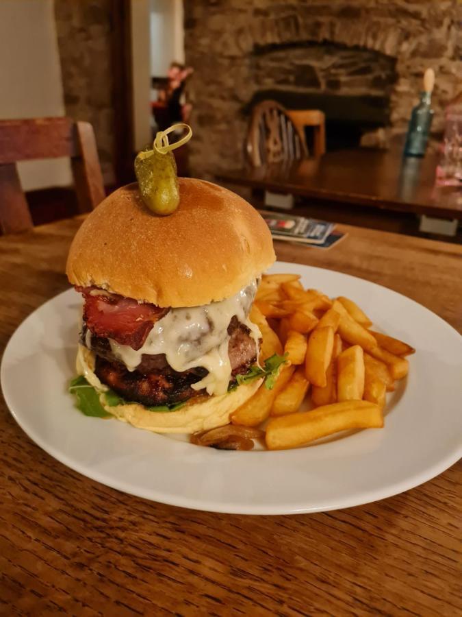The Crown Inn - Wentnor Bishop's Castle Buitenkant foto